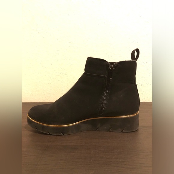 Black boots - Picture 4 of 5